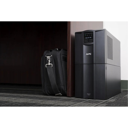Источник бесперебойного питания APC Smart-UPS SMT2200IC 1980Вт 2200ВА черный, фото , изображение 3
