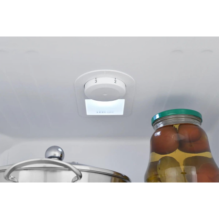 Холодильник встраиваемый Indesit IBH 18 белый двухкамерный 193/ 69л морозилка снизу, фото , изображение 7